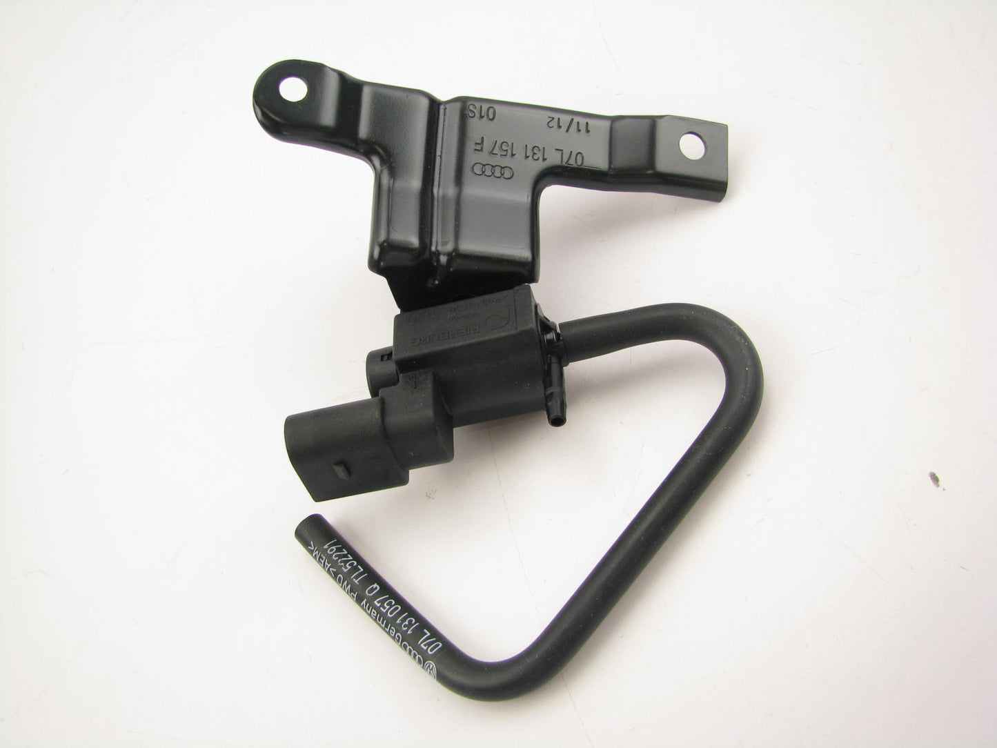 NEW - OEM VW Audi 07L131425D Air Injection Solenoid Bracket 2010-15 R8 5.2L V10