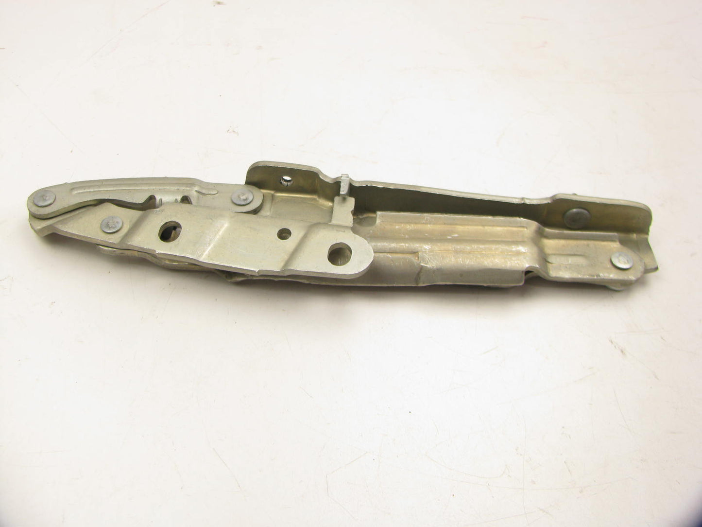 NEW - OEM GENUINE Left Drivers Side Hatch Trunk Hinge For 2003-2010 VW Beetle