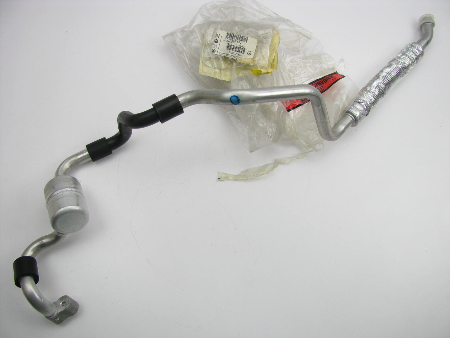 NEW OEM Rear Compressor To Evaporator A/C Refrigerant Hose 06 Beetle 1.9L Diesel