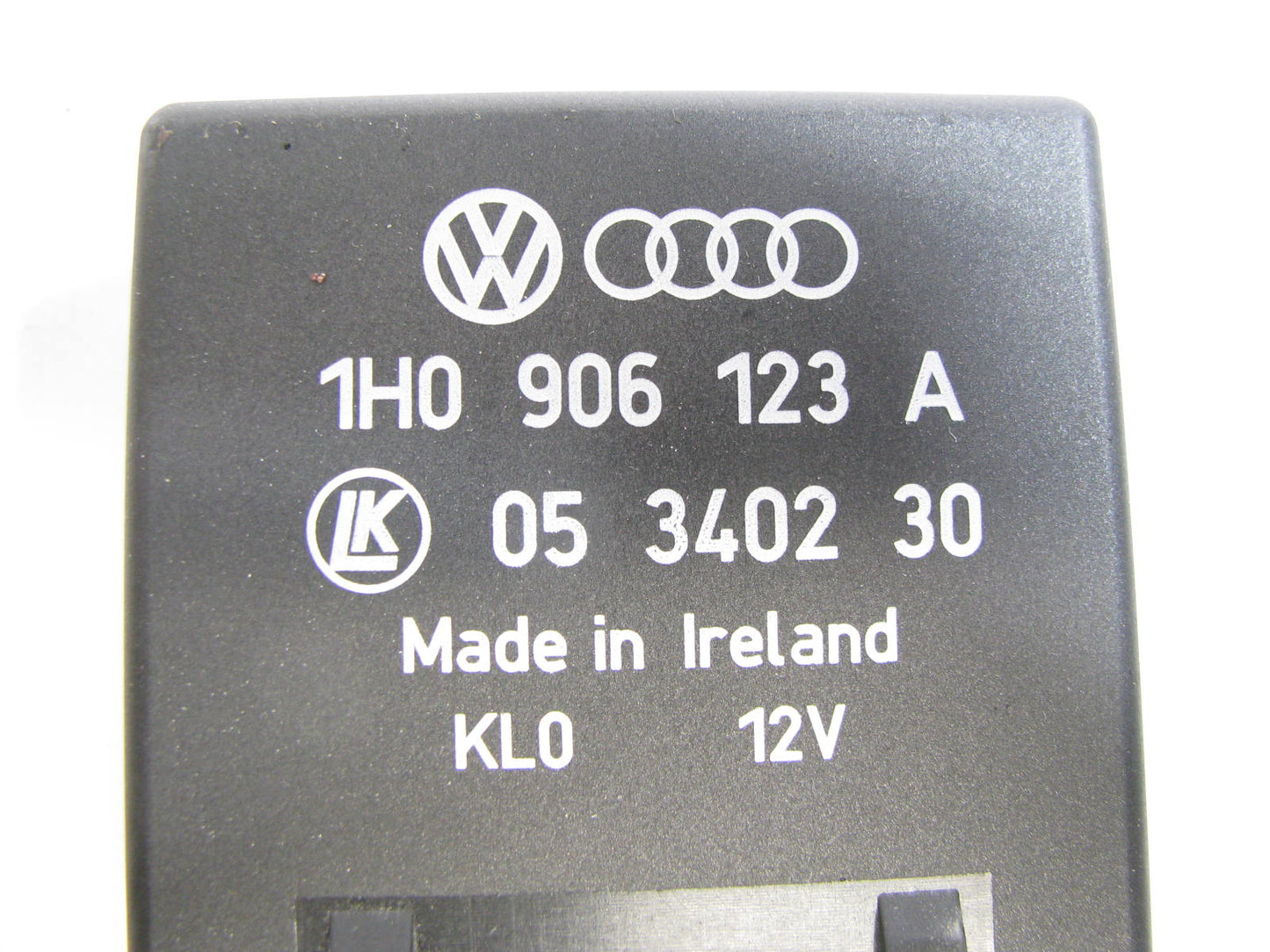 NEW GENUINE Diesel Engine Control Relay OEM Volkswagen Audi 1H0906123A