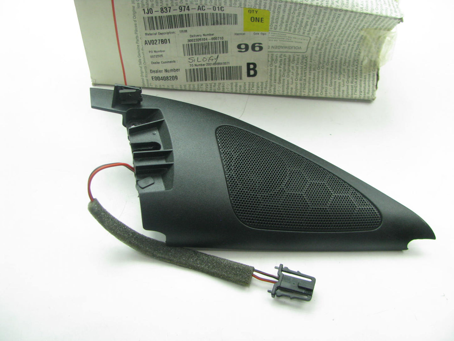 New OEM Front Right Corner Door Corner Trim Tweeter Speaker For 99-05 VW Jetta