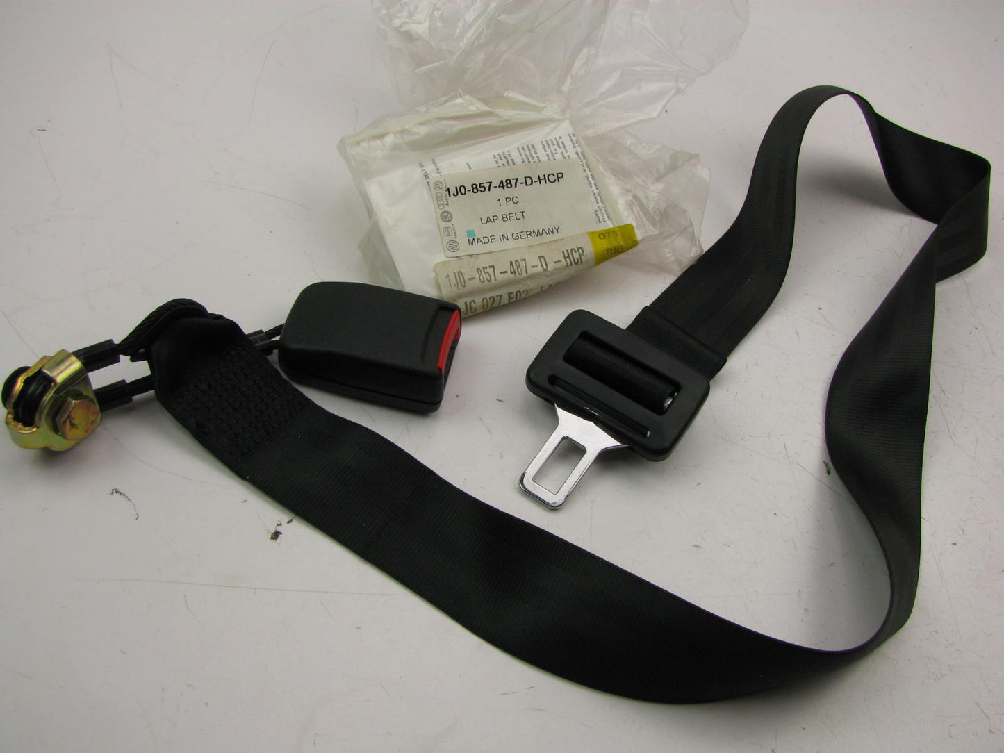 New Genuine OEM Seat Belt Buckle Rear Right Outer - 99-01 VW Golf 1J0857487DHCP