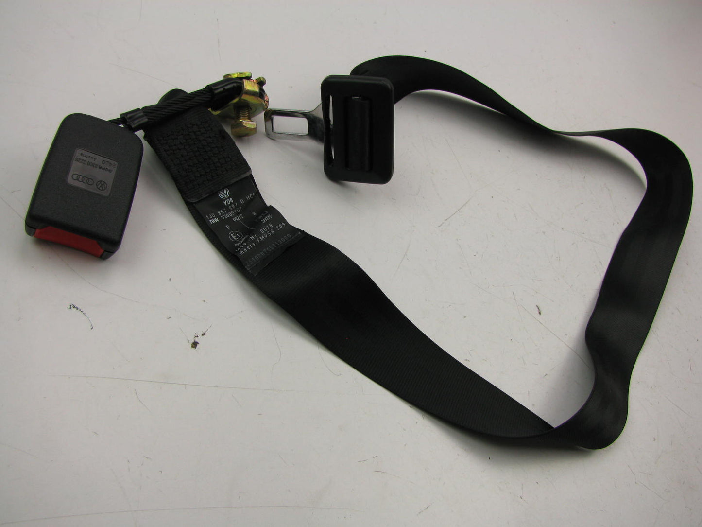 New Genuine OEM Seat Belt Buckle Rear Right Outer - 99-01 VW Golf 1J0857487DHCP