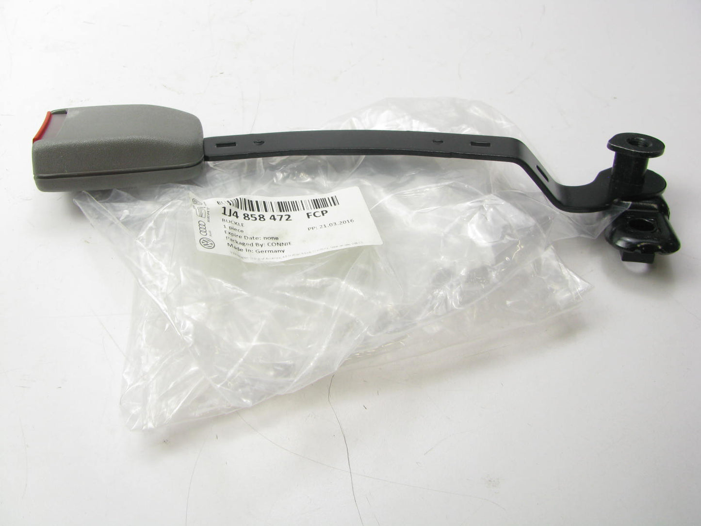 New Genuine OEM Front Right Seat Belt Bubkle OEM For Volkswagen 1J4858472FCP