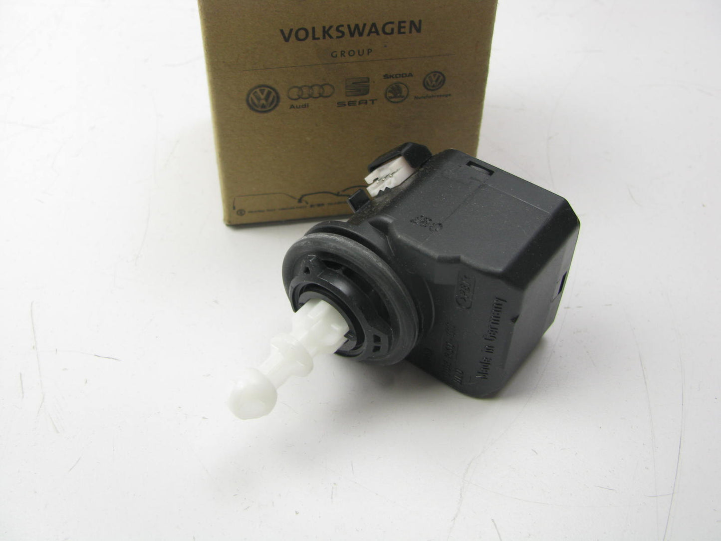 NEW - OEM VW Audi 1K6941295 Right Headlight Headlamp Adjust Motor