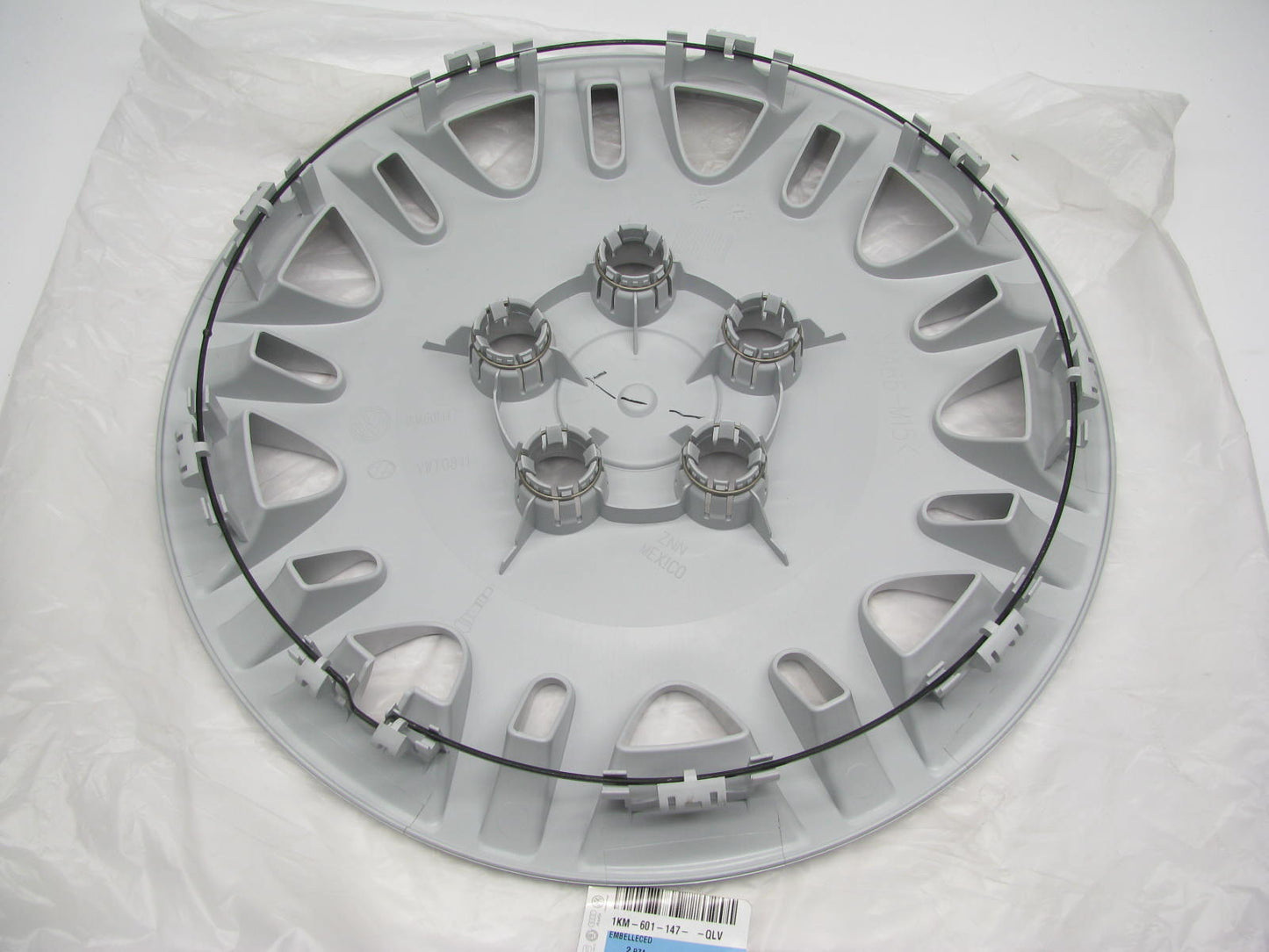 NEW - OEM 15'' Wheel Hub Cap Wheel Cover 1KM601147QLV For 2006-2010 VW Jetta