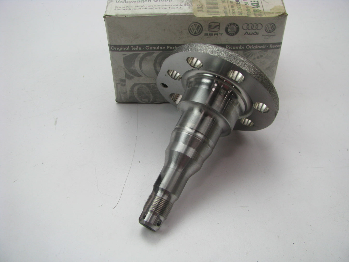 NEW - OEM VW Audi 333501117A Suspension Hub Stub Axle - Rear Left