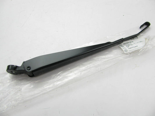 NEW OEM 1990-1997 VW B3 B4 Passat WAGON Rear Windshield Wiper Arm 333955707A