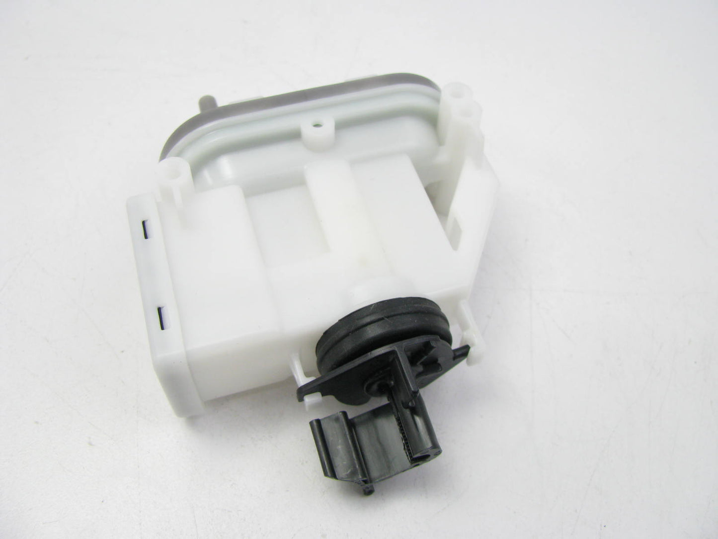 NEW - OEM VW Audi 357862154A Door Lock Actuator Motor 1992-94 Volkswagen Passat