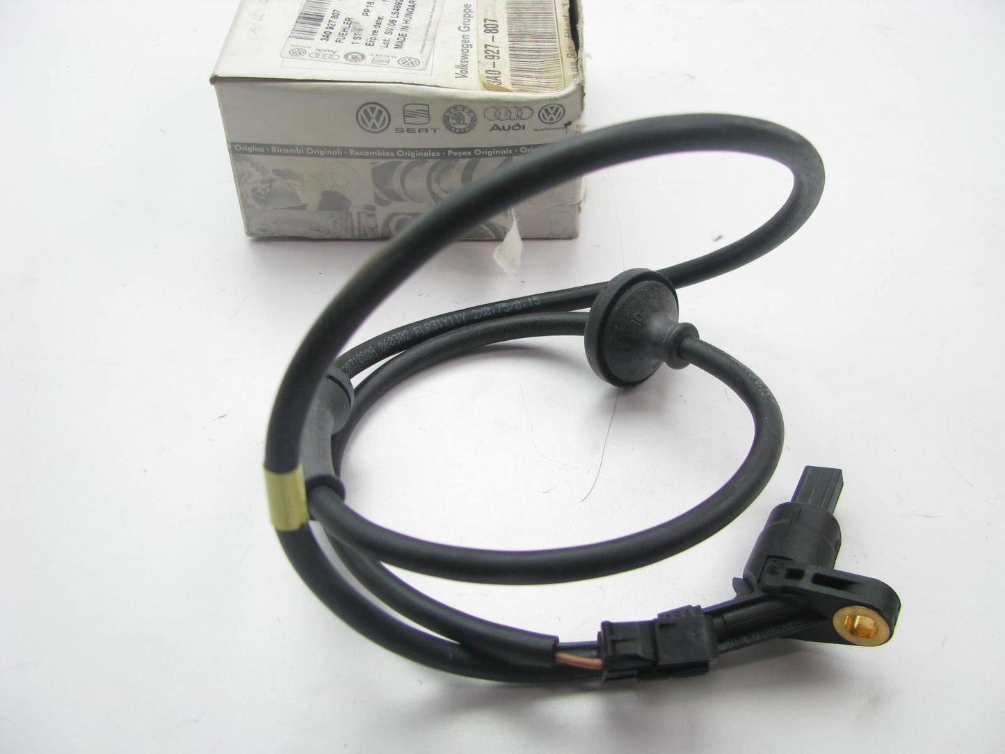 NEW - OEM VW Audi 3A0927807 Rear ABS Wheel Speed Sensor 1996-1997 Passat