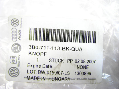 NEW - OEM VW Audi 3B0711113BKQUA Transmission Shift Boot & Knob 2003-2005 Passat