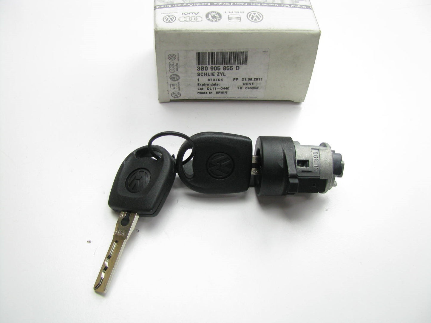 New OEM Ignition Lock Cylinder Switch W/ 2 Keys 98-01 Passat 3B0905855D