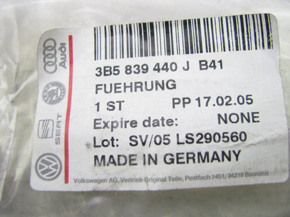 NEW - OEM 3B5839440JB41 Rear Right Glass Run Channel Rubber Seal 98-05 VW Passat
