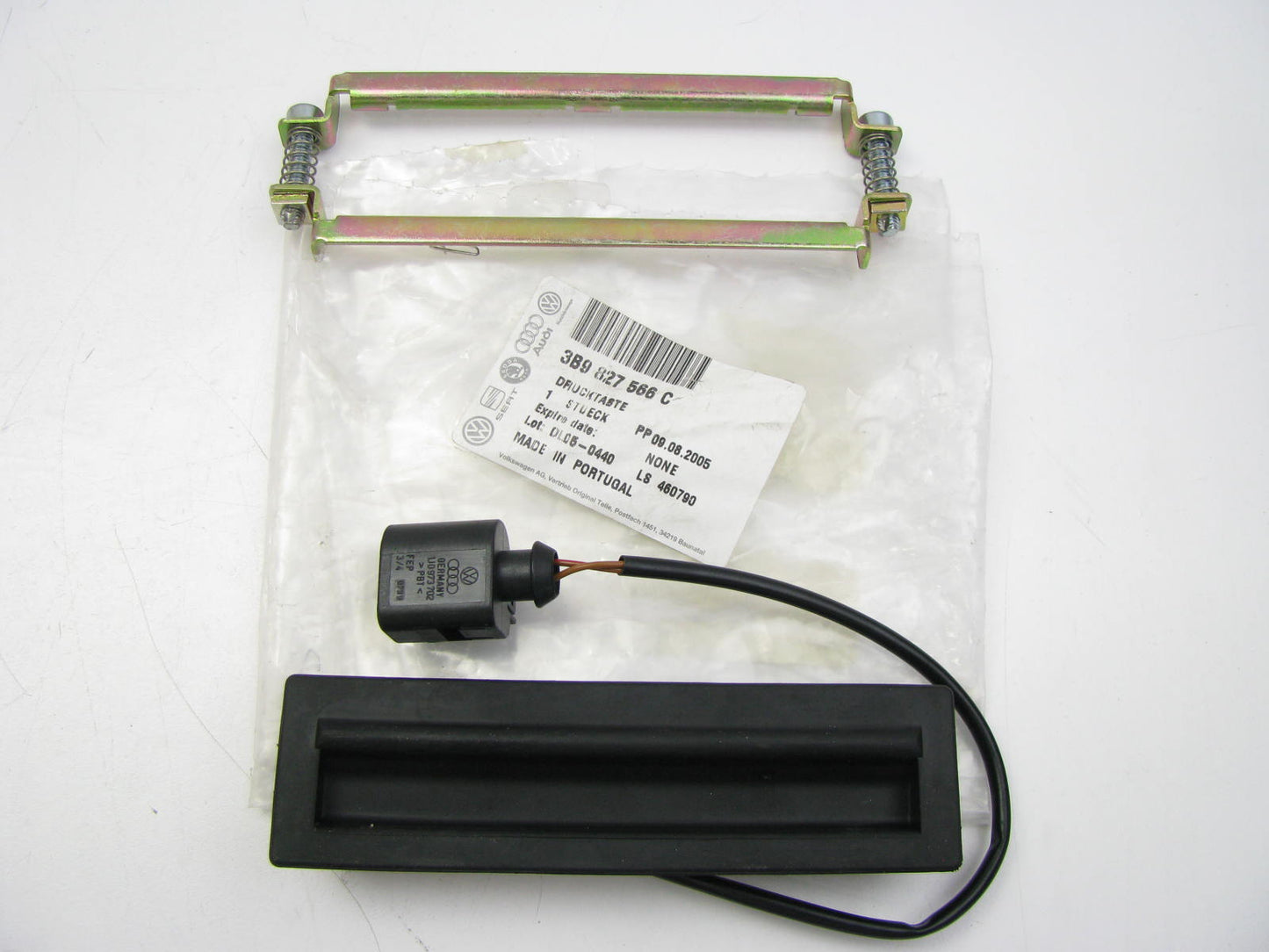 NEW - OEM VW Audi 3B9827566C Back Glass Release Switch 2001-2004 Jetta Wagon
