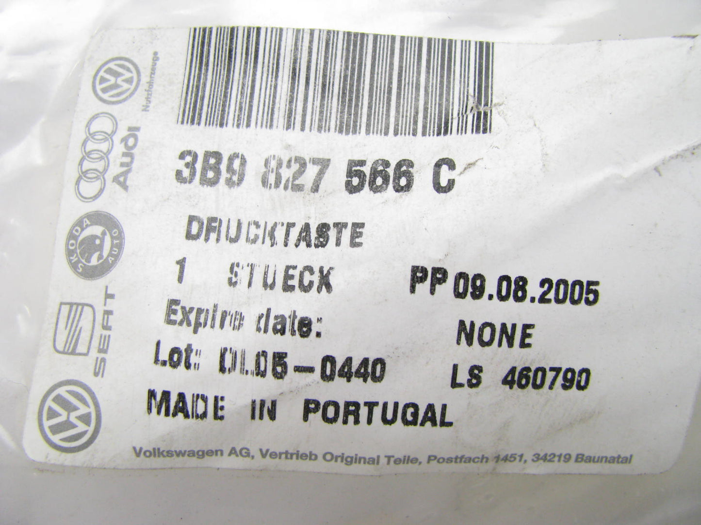 NEW - OEM VW Audi 3B9827566C Back Glass Release Switch 2001-2004 Jetta Wagon