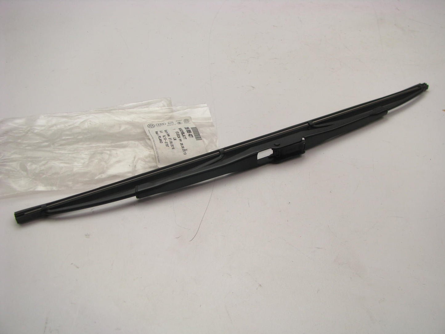 New Genuine OEM Rear Back Glass Lift Gate Wiper Blade For Volkswagen 3B9955427C