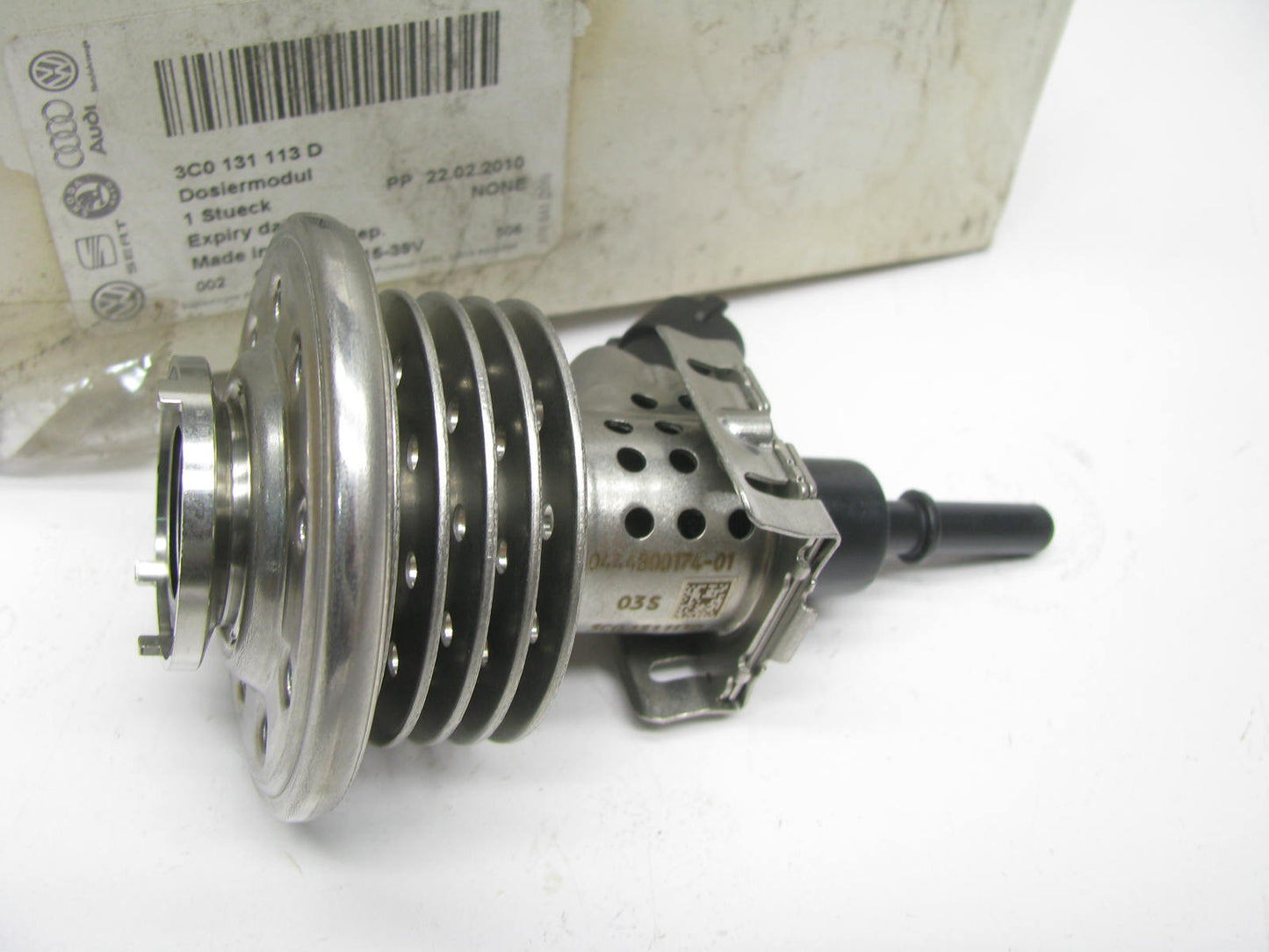 NEW GENUINE OEM VW Audi 3C0131113D Diesel Exhaust Fluid DEF Injector