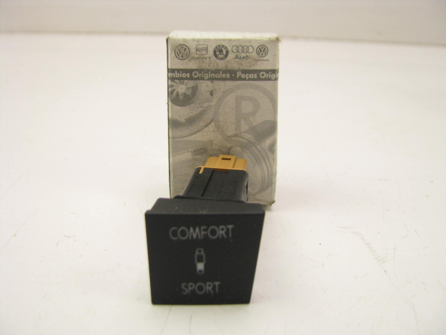 NEW - OEM VW Audi 3C0927124REH Active Suspension Mode Switch 2009-2011 CC
