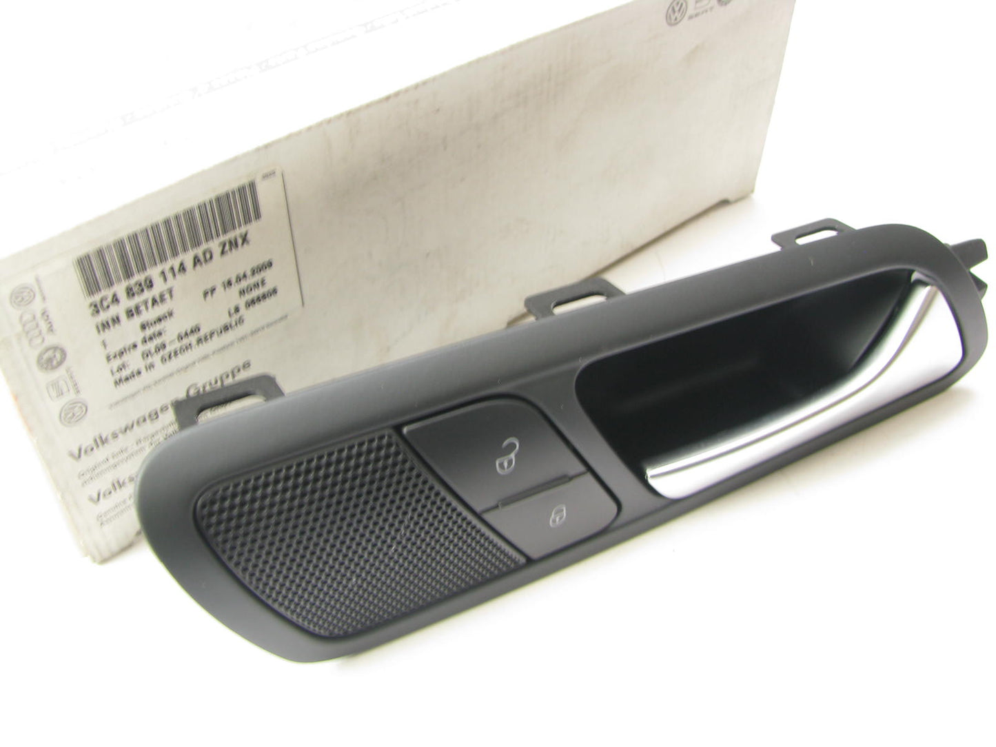 NEW - OEM VW Audi 3C4839114ADZNX Rear Right Interior Door Handle 2008-10 Passat