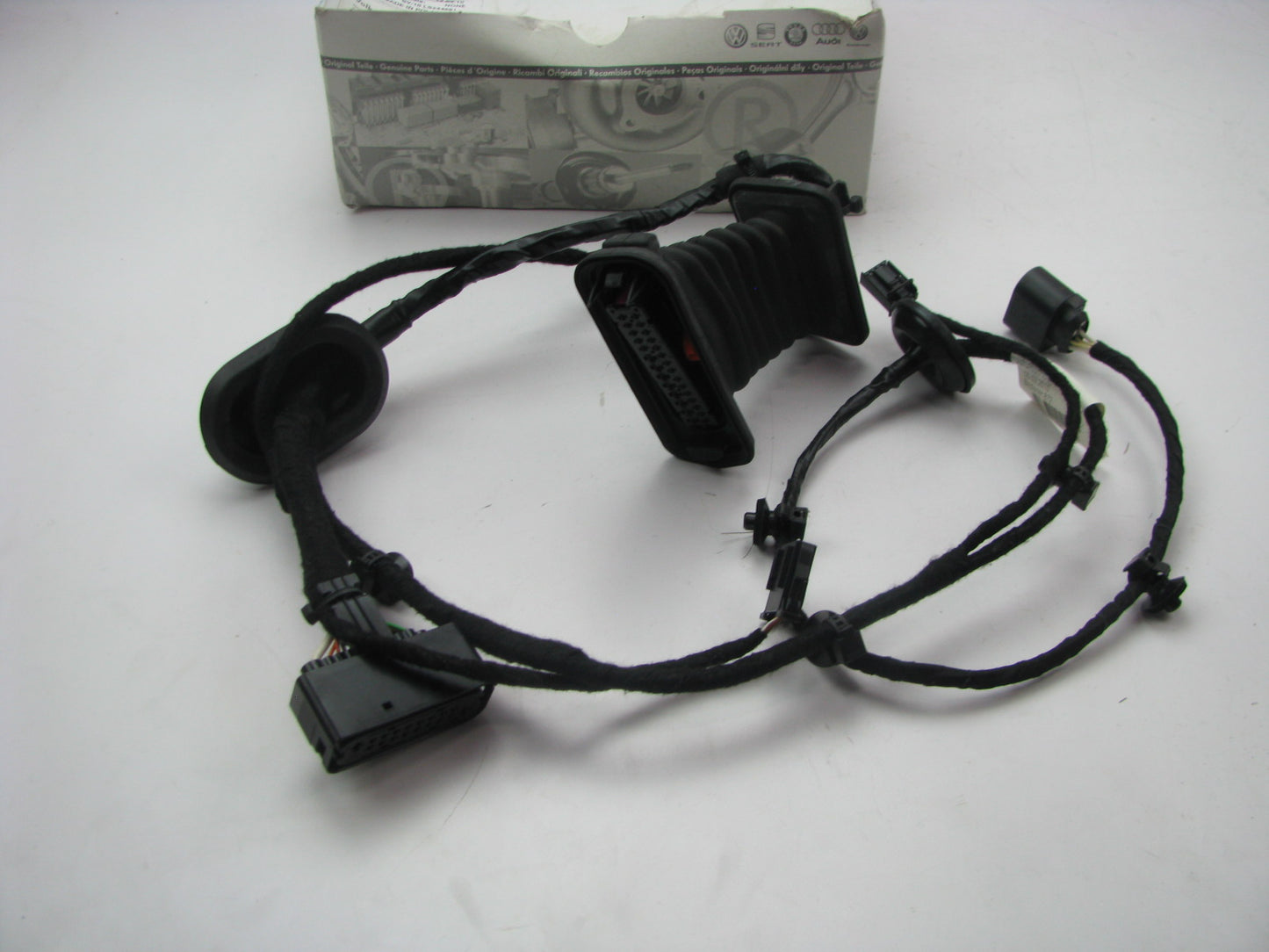 NEW - OEM VW Audi 3C4971693FM Rear Left Door Wiring 2006-2007 Passat