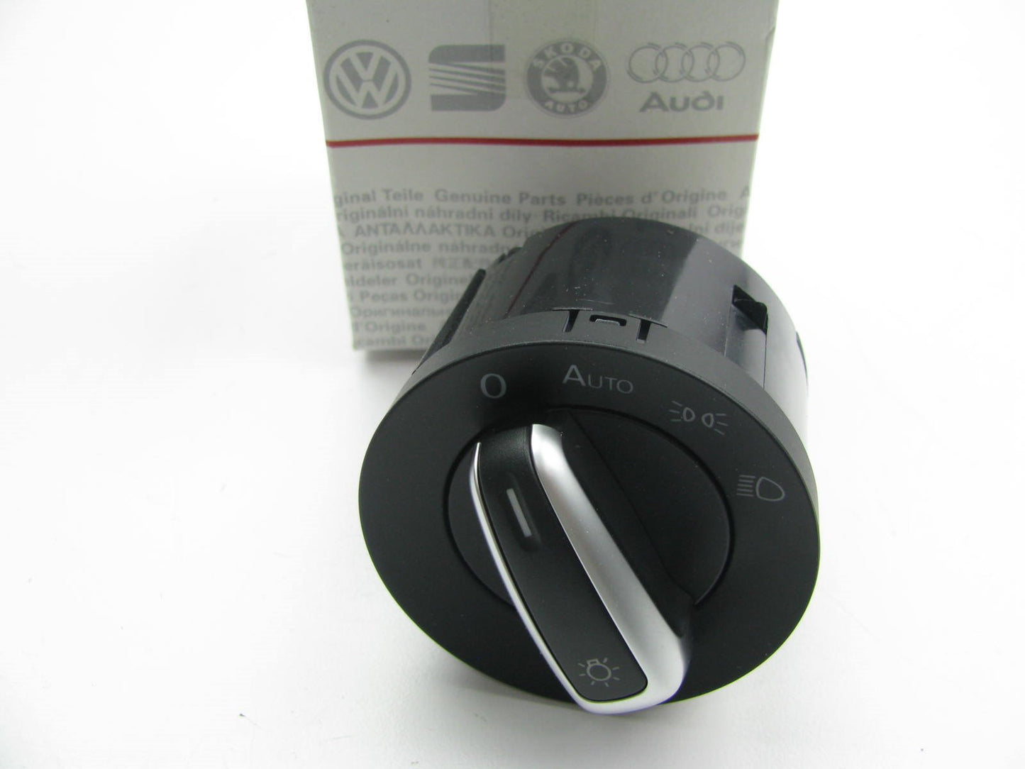 NEW - OEM OEM VW AUDI 3C8941431H XSH Headlamp Headlight Lamp Switch Black