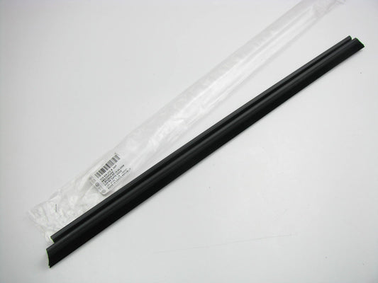 NEW Rear Right Passengers Side Door Belt Weatherstrip Seal 07-10 VW Passat WAGON