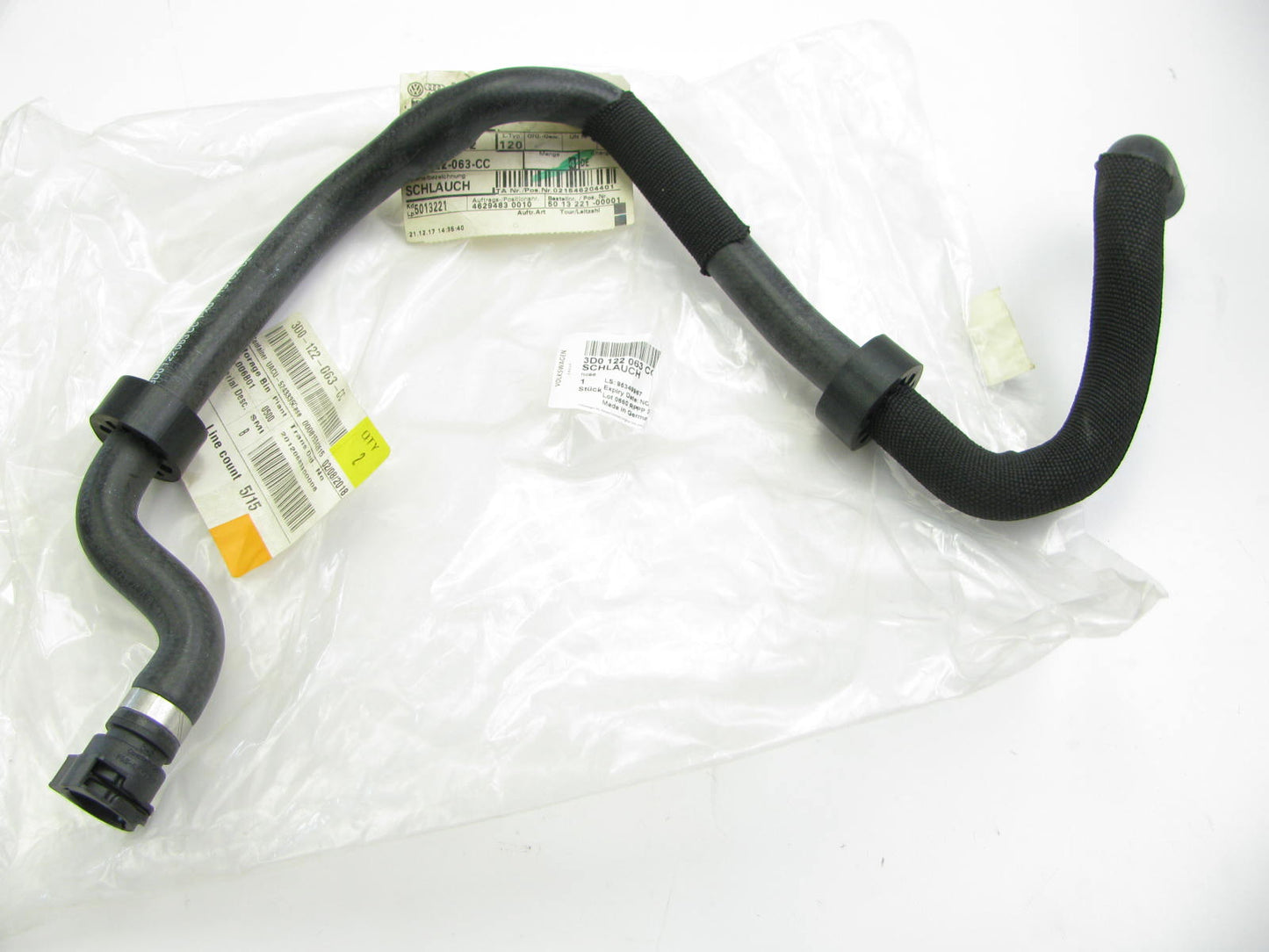 NEW - OEM VW Audi 3D0122063CC Lower Engine Coolant Hose 2006 Phaeton 6.0L-W12