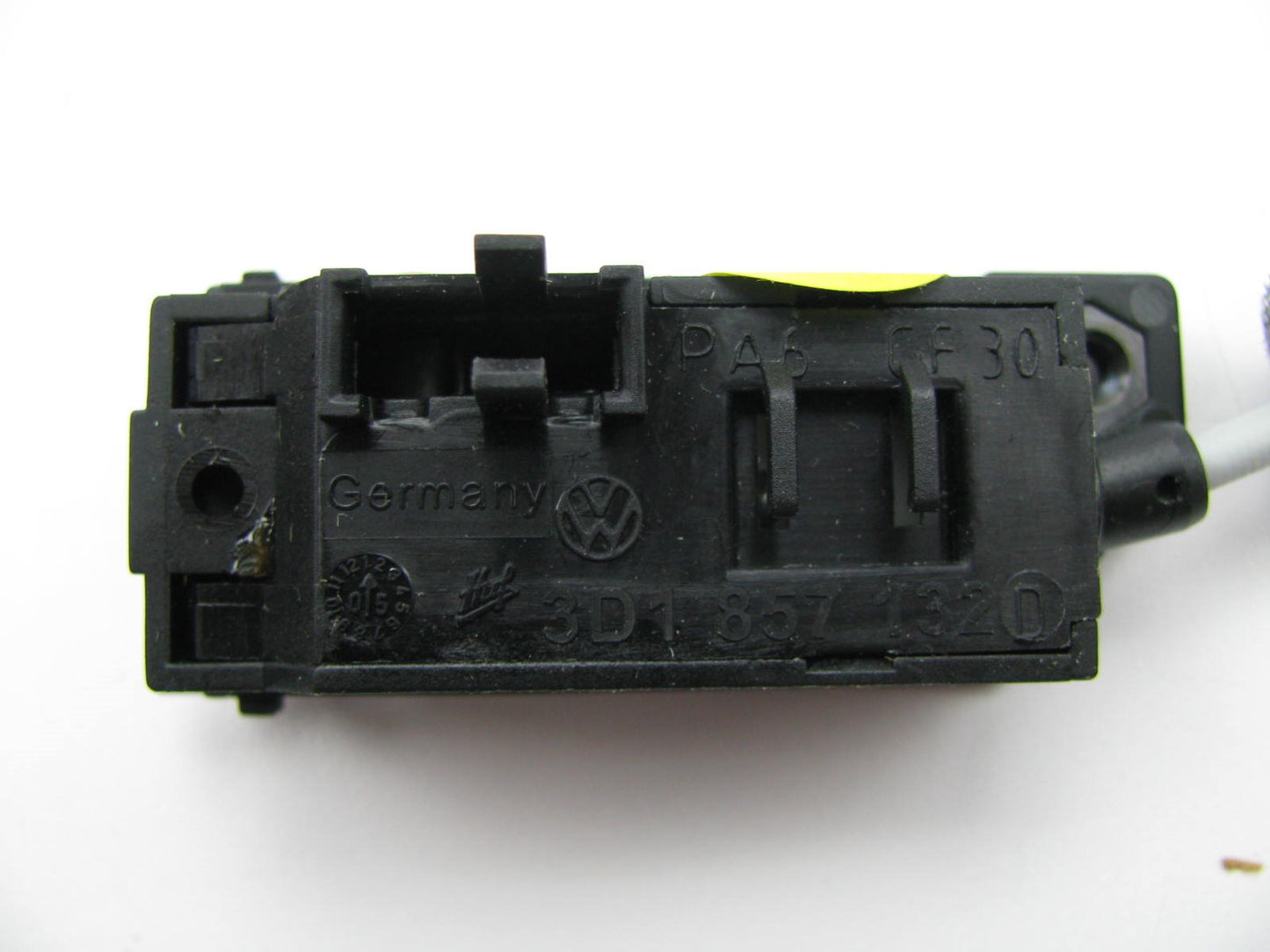 New Genuine Glove Box Latch Cable OEM For 04-06 Volkswagen Phaeton 3D1857132E