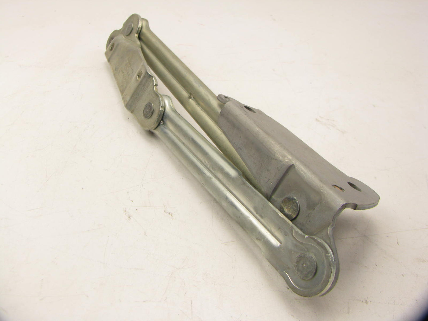 NEW GENUINE OEM VW Audi 3D5-827-302-M Right Trunk Lid Hinge 2004-2006 Phaeton