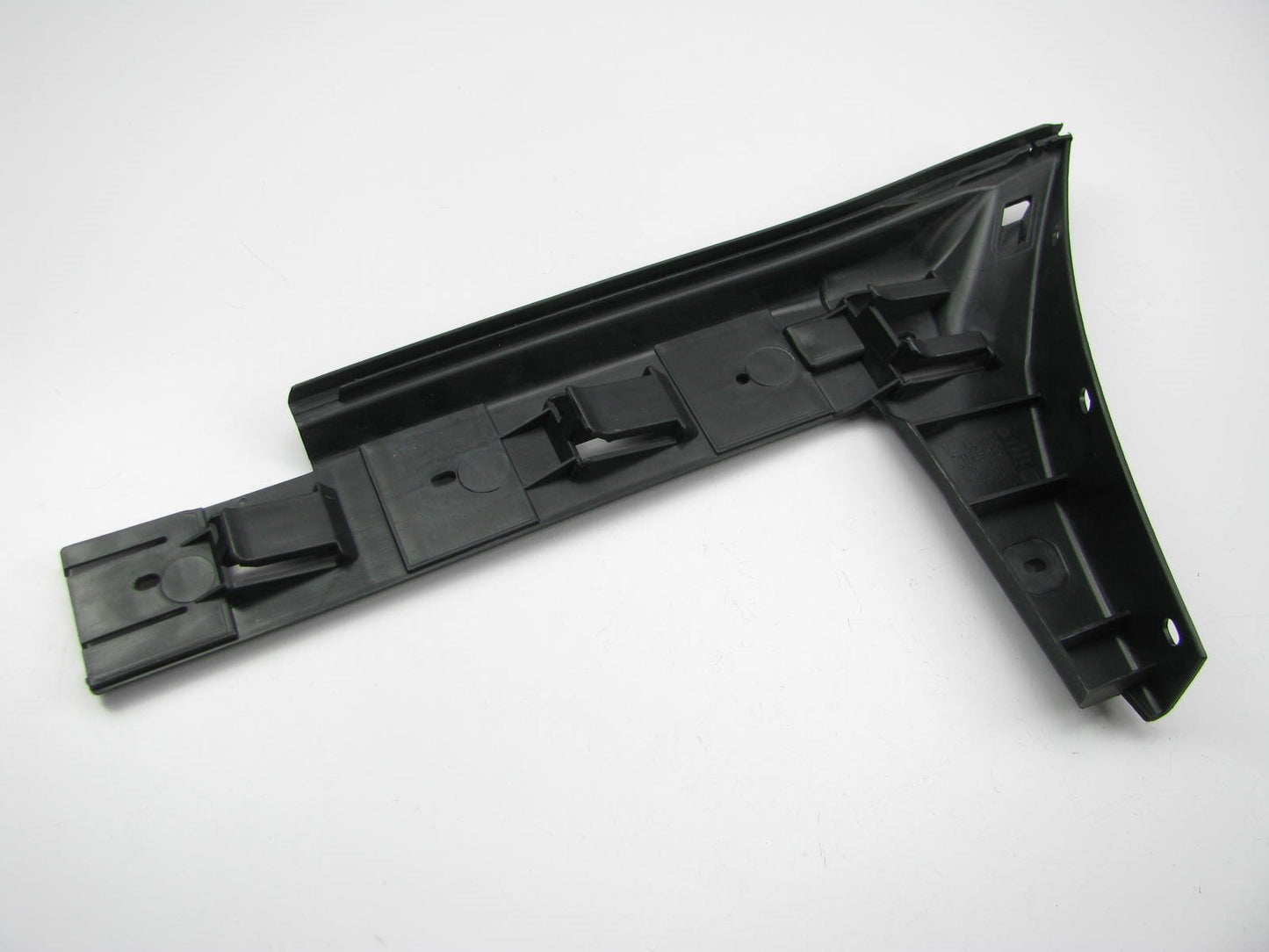 NEW - OEM Rear Bumper Right Side Mount Guide For 2004-2006 VW Phaeton 3D5807394C
