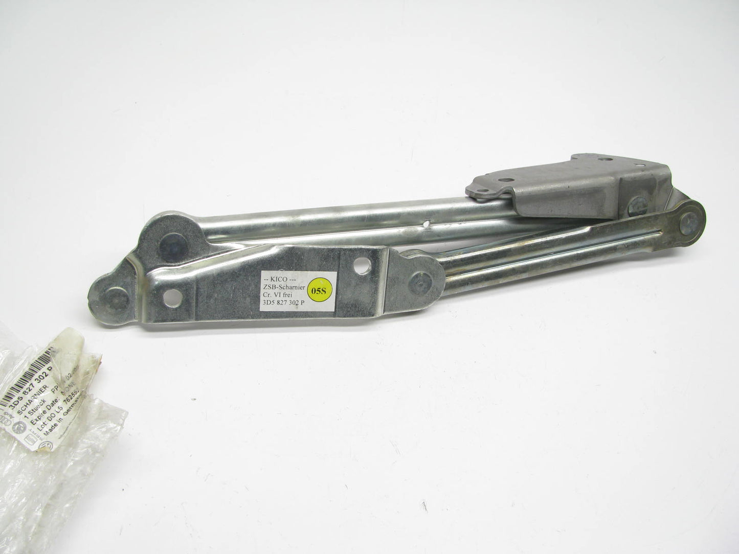 NEW GENUINE Right Passengers Side Deck Lid Hinge. (W/o Power Lid) 04-06 Phaeton