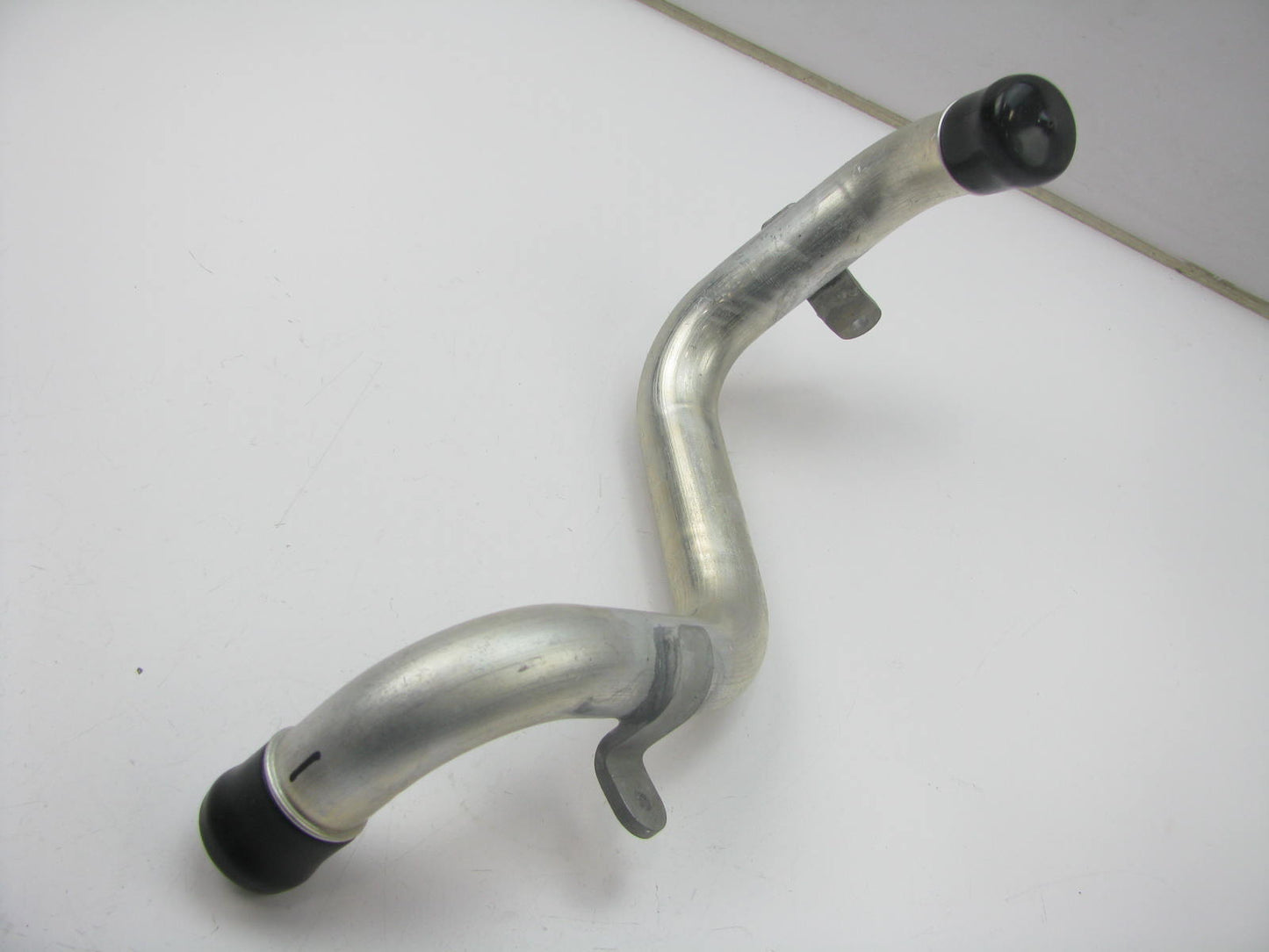 New Genuine 420121065 Right Cooling Connecting Tube Hose OEM For Audi 08-15 R8