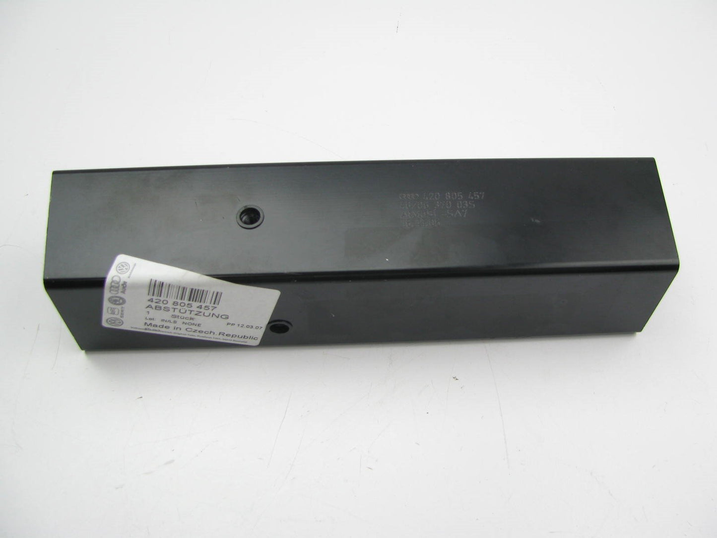 NEW LEFT DRIVERS SIDE Fender Frame Side Member Reinforcement OEM Audi 420805457