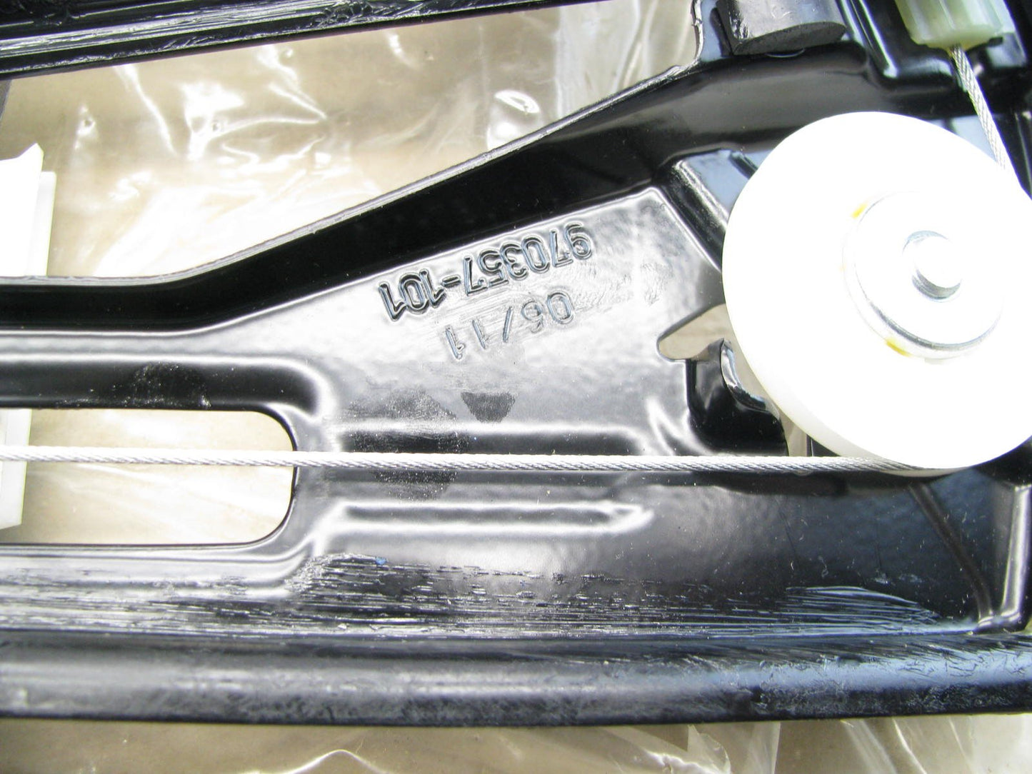 New Genuine Front Right Door Window Regulator OEM 2011-2015 Audi R8 420837462A