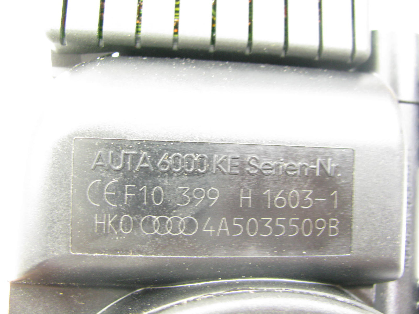 Geniune OEM For Audi Power Antenna Assembly 4A5035509B