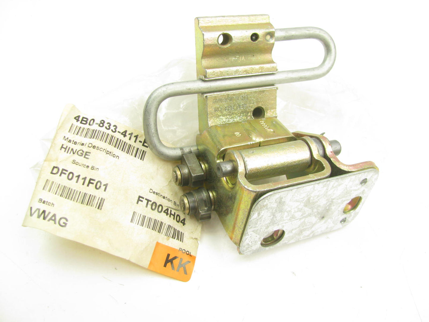 NEW - OEM VW Audi 4B0833411E Rear Left Door Lower Hinge
