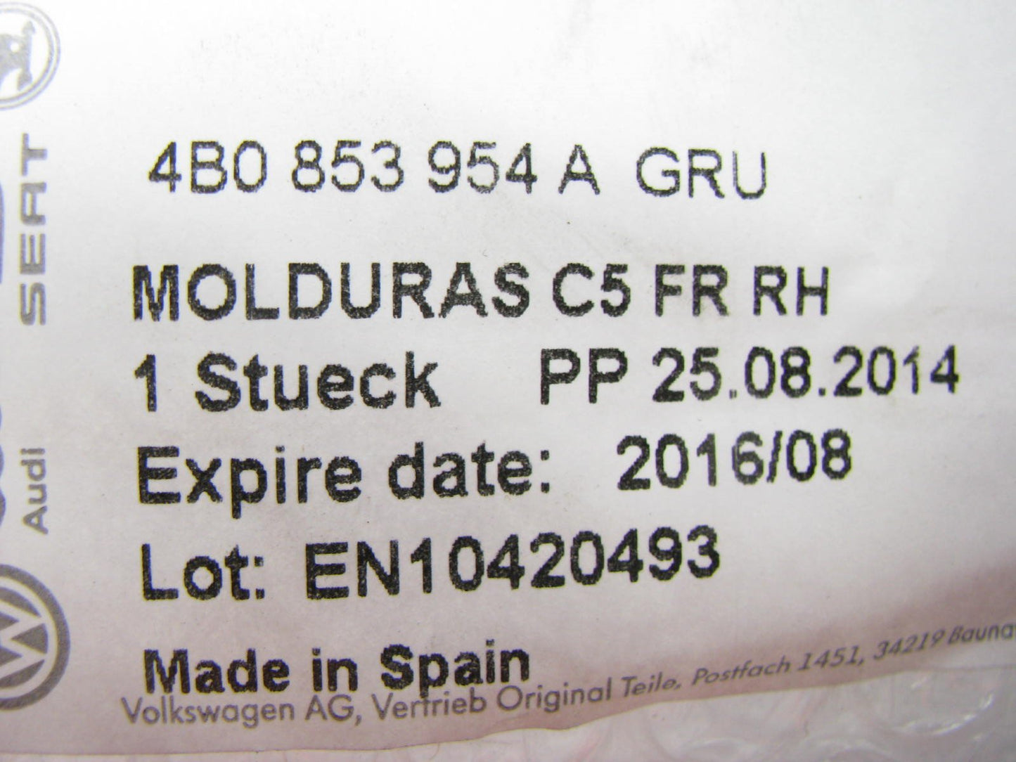 NEW Front Right Passengers Side Door Moulding Beltline Seal OEM 4B0853954AGRU