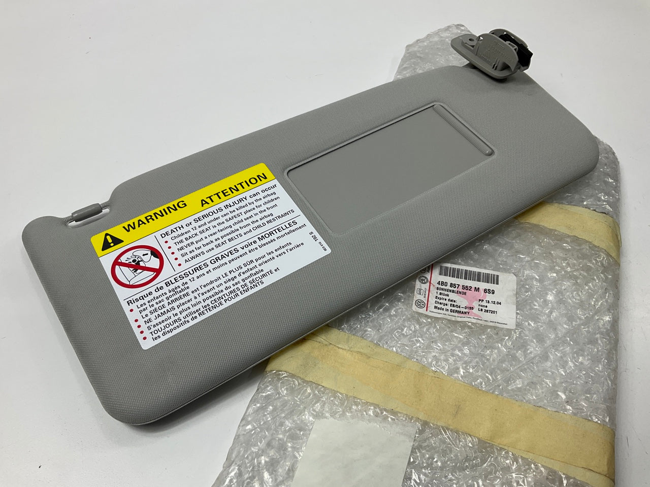 NEW GENUINE  Gray Right Passengers Side Sun Visor OEM Audi 4B0857552M-6S9