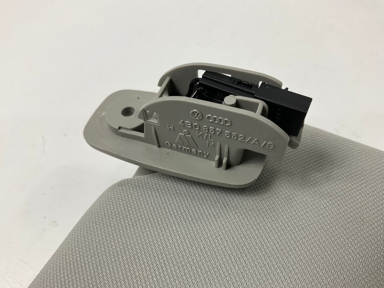 NEW GENUINE  Gray Right Passengers Side Sun Visor OEM Audi 4B0857552M-6S9