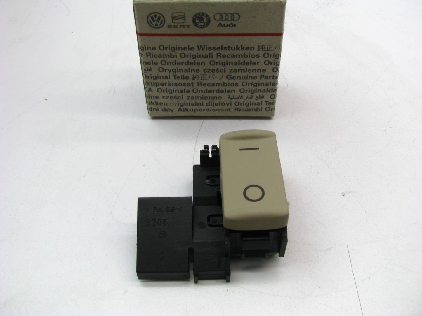 NEW OEM 4B09475224QC Roof Lamp Light Switch BEIGE For 01-05 Audi Allroad Quattro