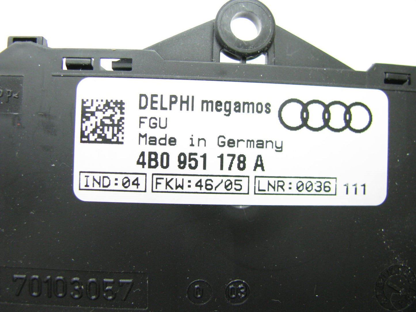 New OEM Anti-Theft Alarm Shock Motion Sensor, Right Side For Audi 4B0951178A