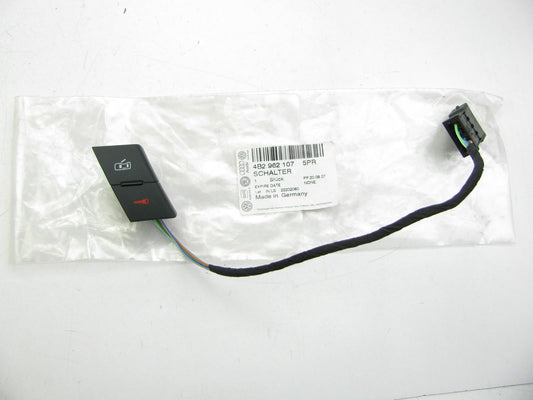 NEW - OEM VW Audi 4B29621075PR Front Right Door Lock Switch