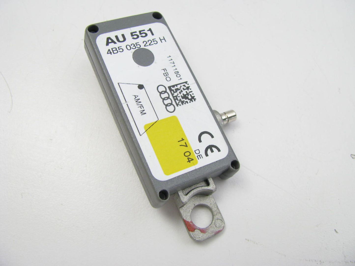 NEW GENUINE OEM Vw Audi 4B5035225H Radio / Stereo Antenna Booster