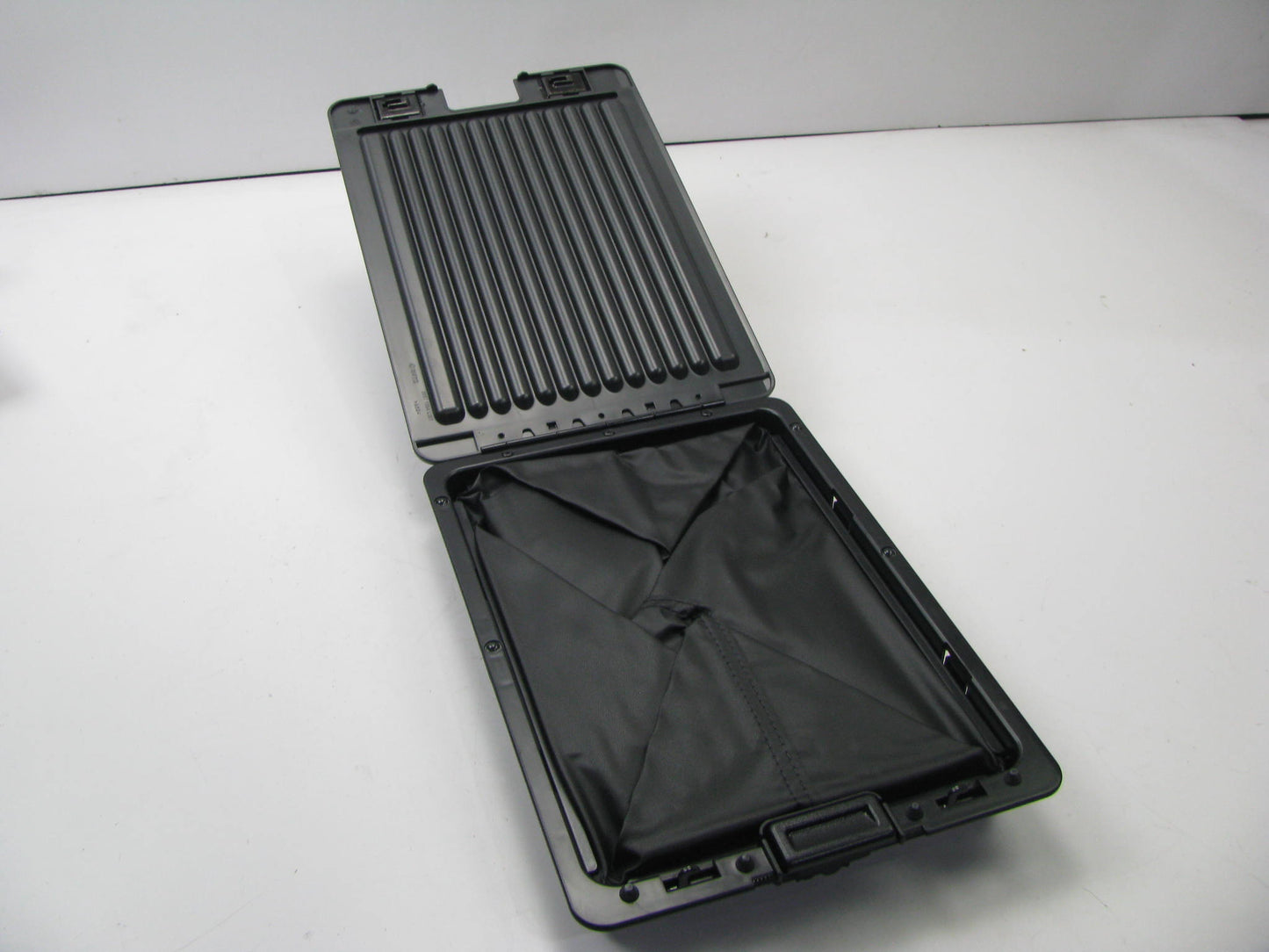 NEW GENUINE Rear Seat Ski Bag Storage OEM For Audi 4B5885215D4PK