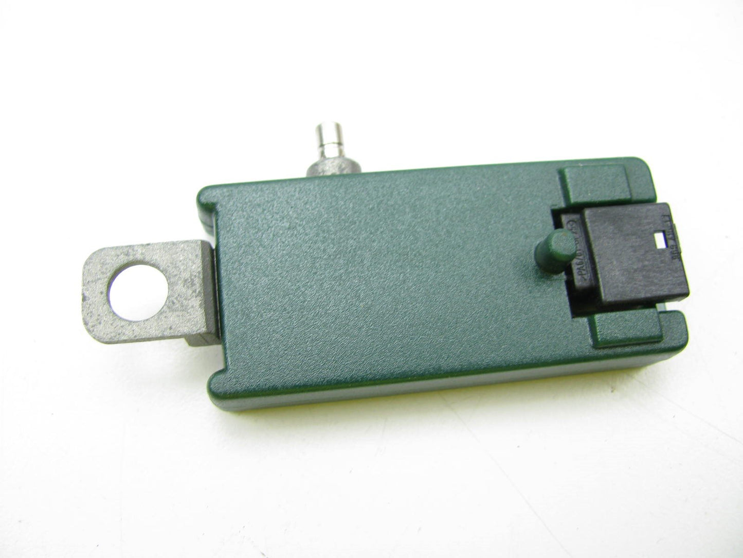 NEW GENUINE Radio Stereo Antenna Amplifier Booster OEM VW Audi 4B9035225A