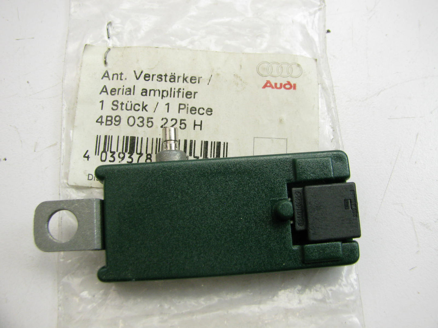 NEW - VW GENUINE OEM Audi 4B9035225H Radio Stereo Antenna Booster
