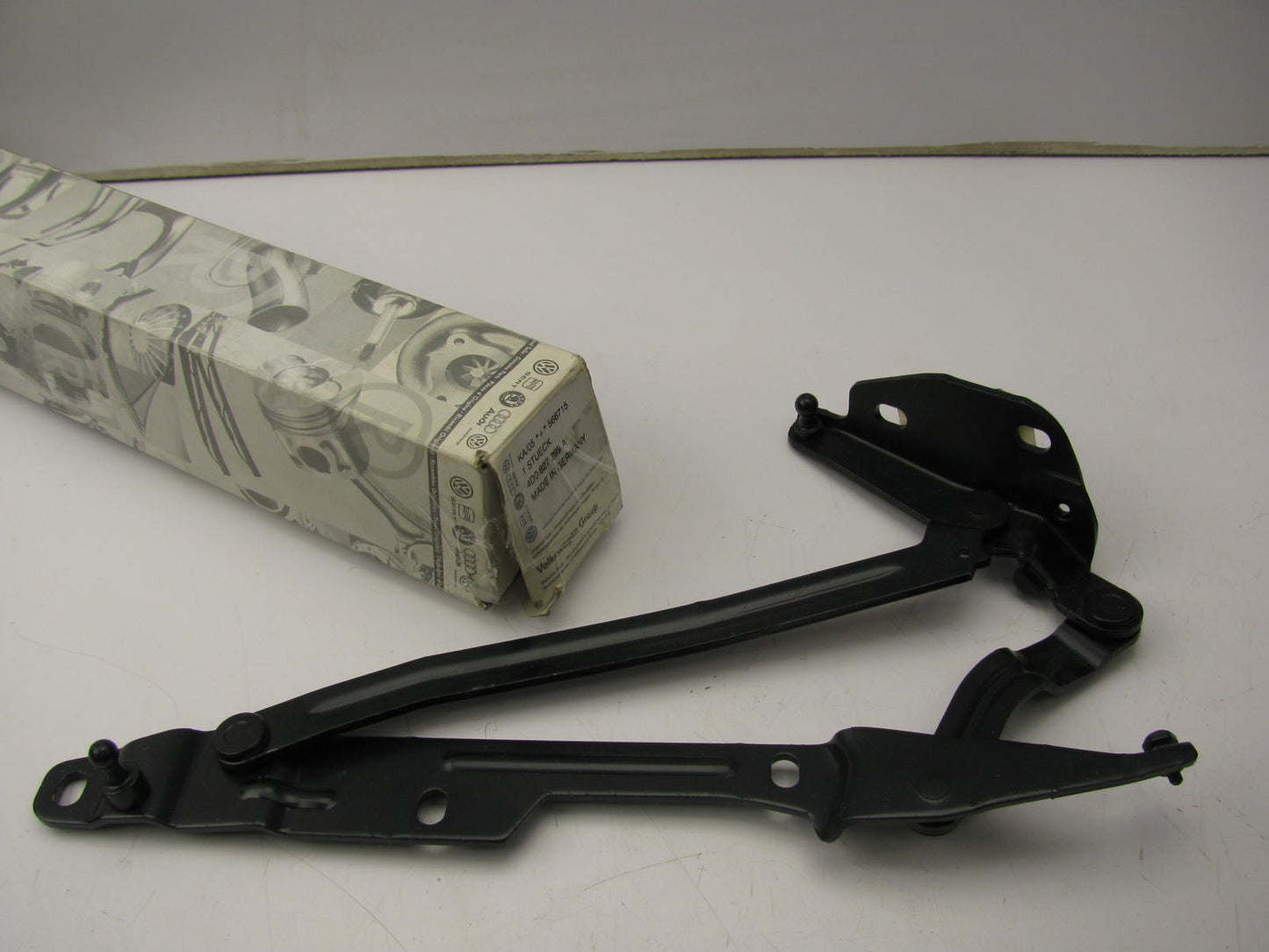 NEW GENUINE OEM Vw Audi 4D0827299A Left Trunk Lid Hinge 97-03 Audi A8, 01-03 S8