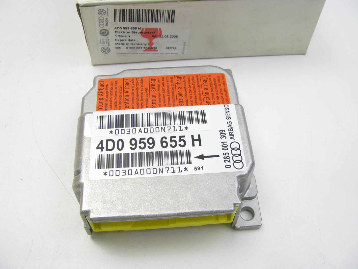 NEW GENUINE OEM VW Audi 4D0959655H SRS Control Module