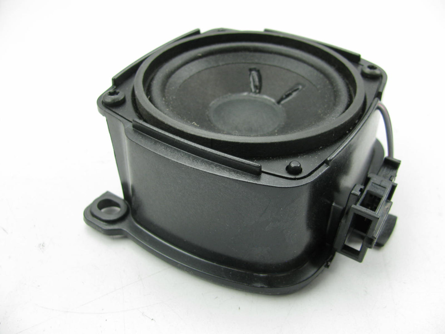 NEW - OEM GENUINE Rear Speaker 2004-10 Audi A8 Quattro, 2007-2009 S8 4E0035411P