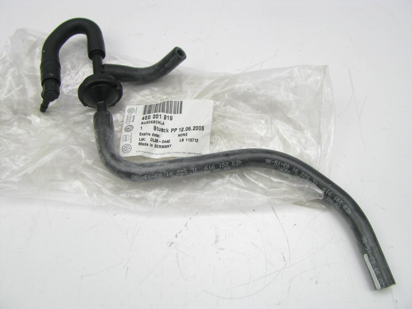 NEW - OEM VW Audi 4E0201919 Vapor Canister Hose & Check Valve